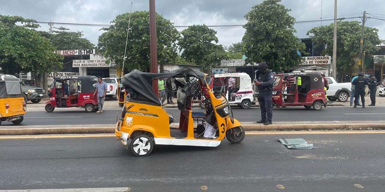 Mototaxista se impacta contra camioneta | El Imparcial de Oaxaca