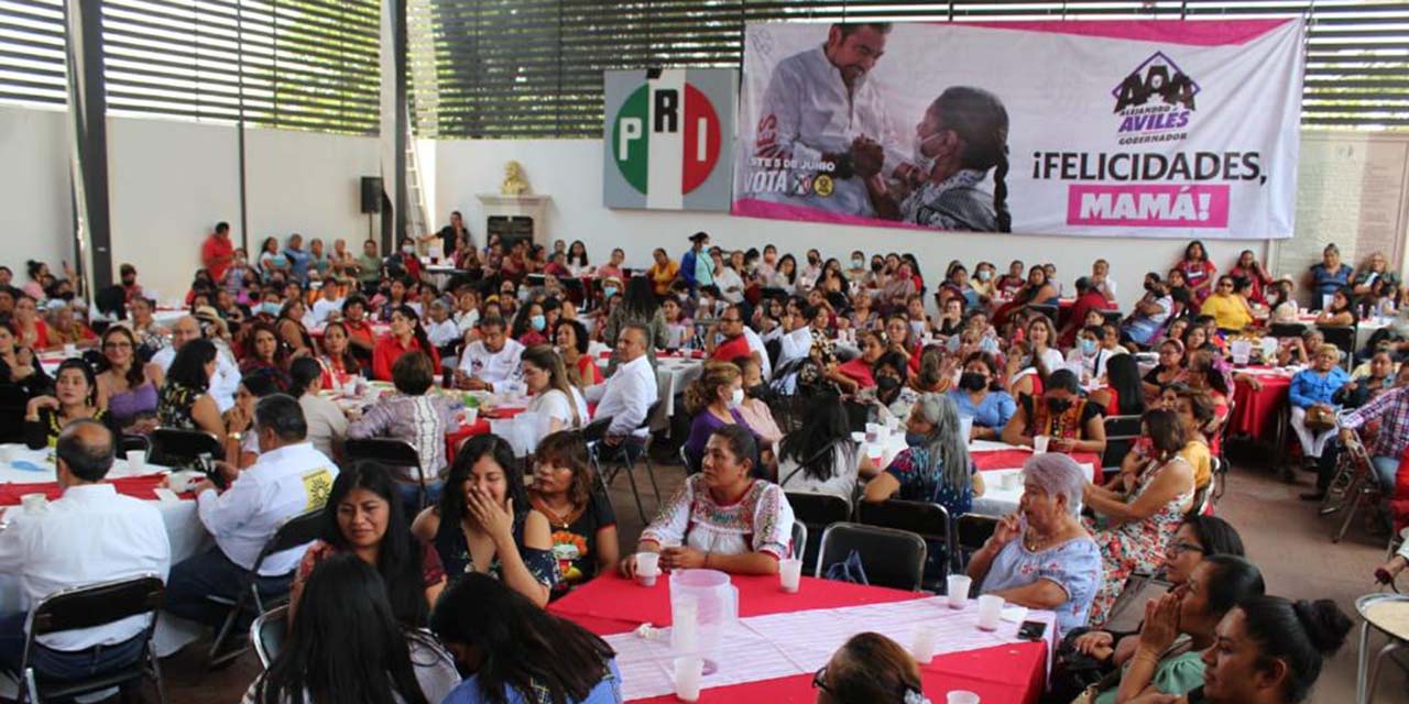 Festeja el PRI a madres de familia | El Imparcial de Oaxaca