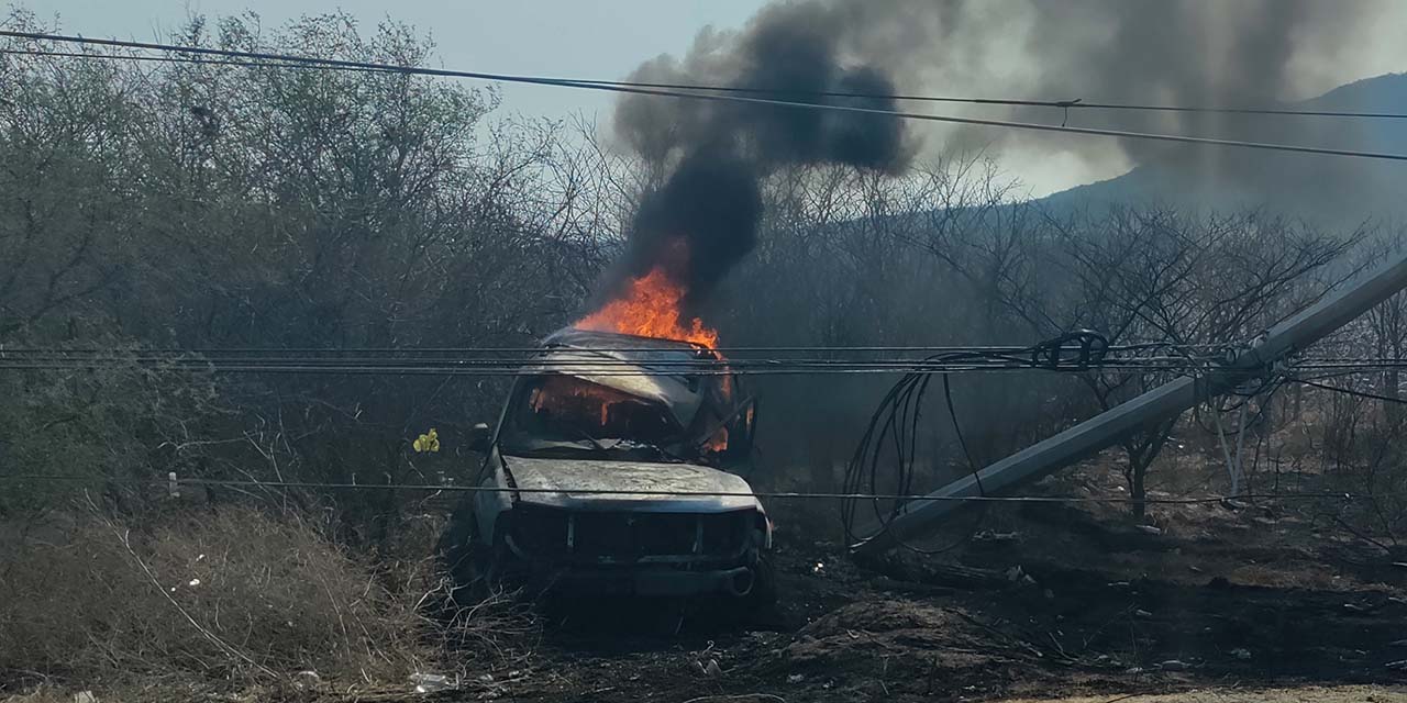 Se incendia su vehículo y vive para contarlo | El Imparcial de Oaxaca