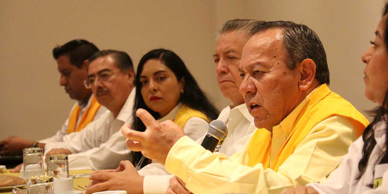 Invita líder nacional del PRD a Naty Díaz a declinar por AAA | El Imparcial de Oaxaca