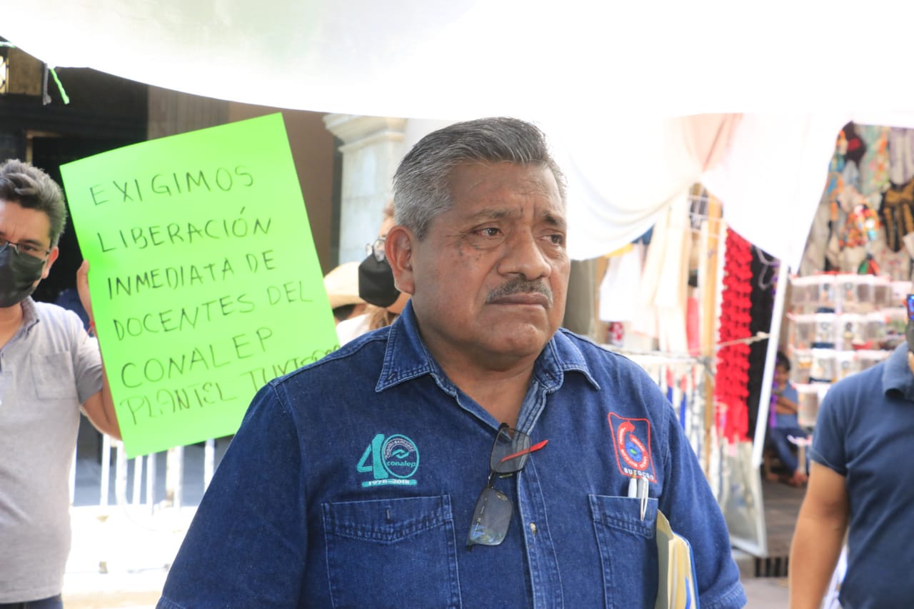 Exigen liberar a 37 docentes del Conalep retenidos en Mixtequita, San Juan Mazatlán | El Imparcial de Oaxaca