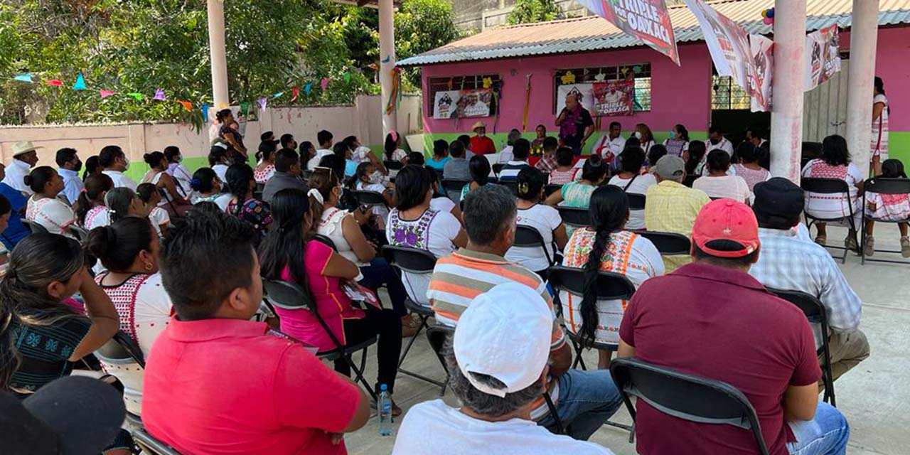 Villacaña con priistas de Putla y San Pedro Amuzgos | El Imparcial de Oaxaca