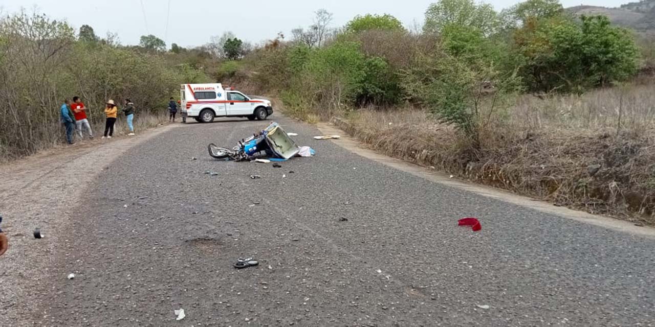 Motociclista muere al chocar contra pipa | El Imparcial de Oaxaca