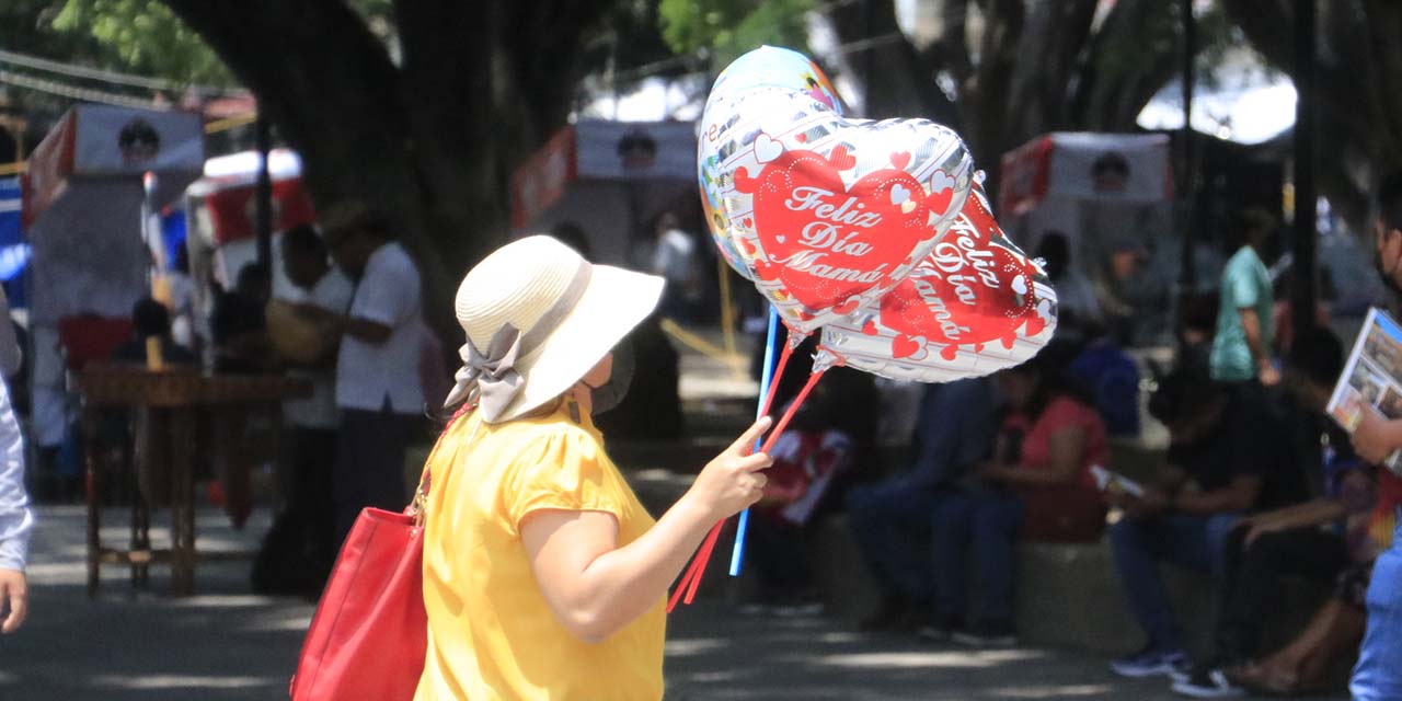 Día de las Madres da respiro al comercio, crecen 60% ventas | El Imparcial de Oaxaca