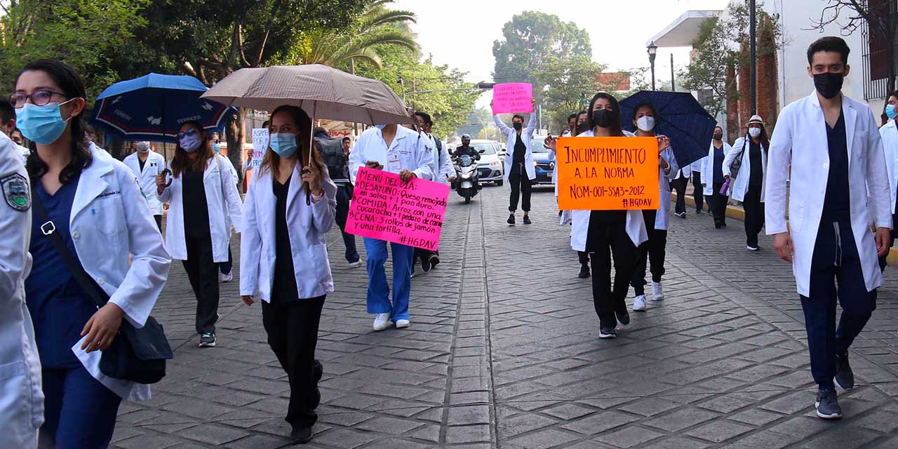 “Comida sin gusanos”, piden médicos residentes | El Imparcial de Oaxaca