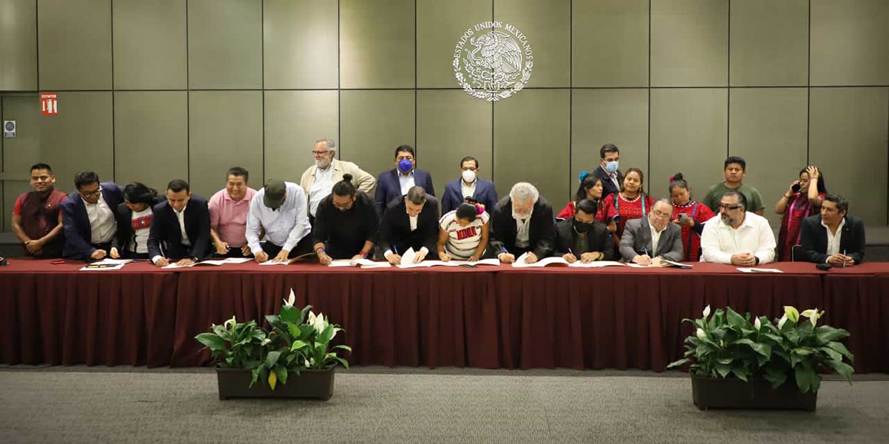 Firman MULT-MULTI acuerdo de paz para Tierra Blanca | El Imparcial de Oaxaca