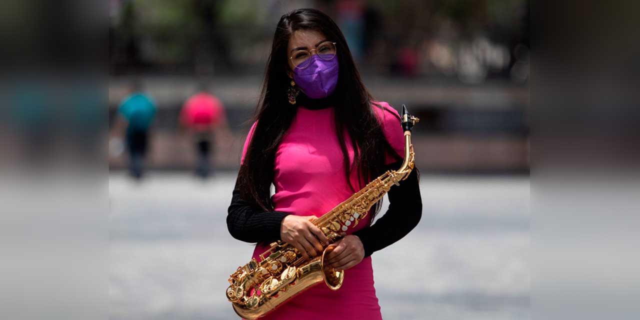 Pedirá AMLO informe sobre ataque con ácido a saxofonista María Elena Ríos | El Imparcial de Oaxaca