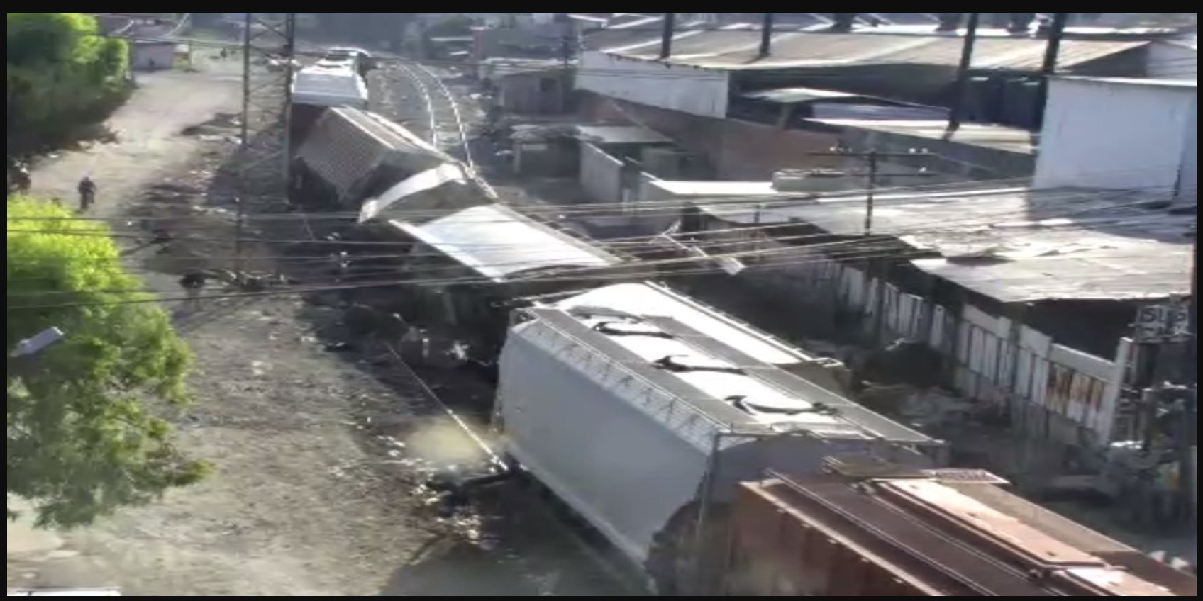 VIDEO: Así fue el descarrilamiento de un tren en Ecatepec | El Imparcial de Oaxaca