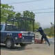 Video: Se cae policía de la patrulla