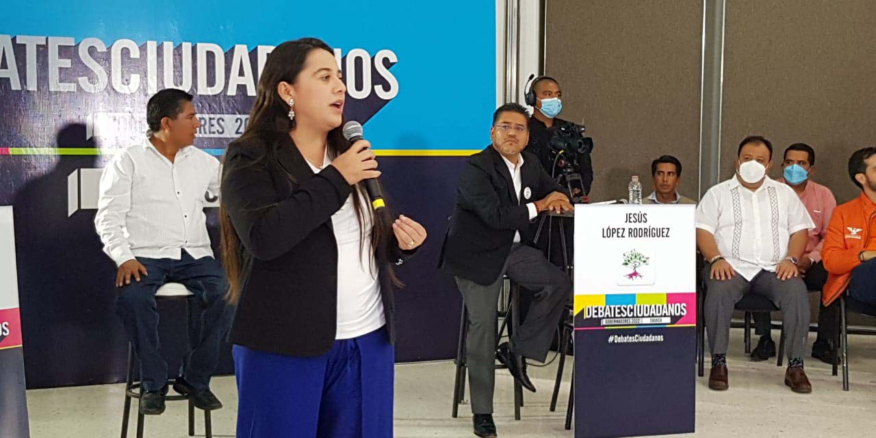 En un debate ciudadano, Naty Díaz presenta las mejores propuestas | El Imparcial de Oaxaca