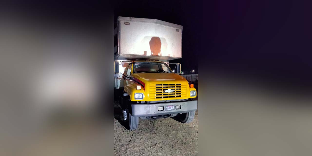 Recuperan camión con reporte de robo | El Imparcial de Oaxaca