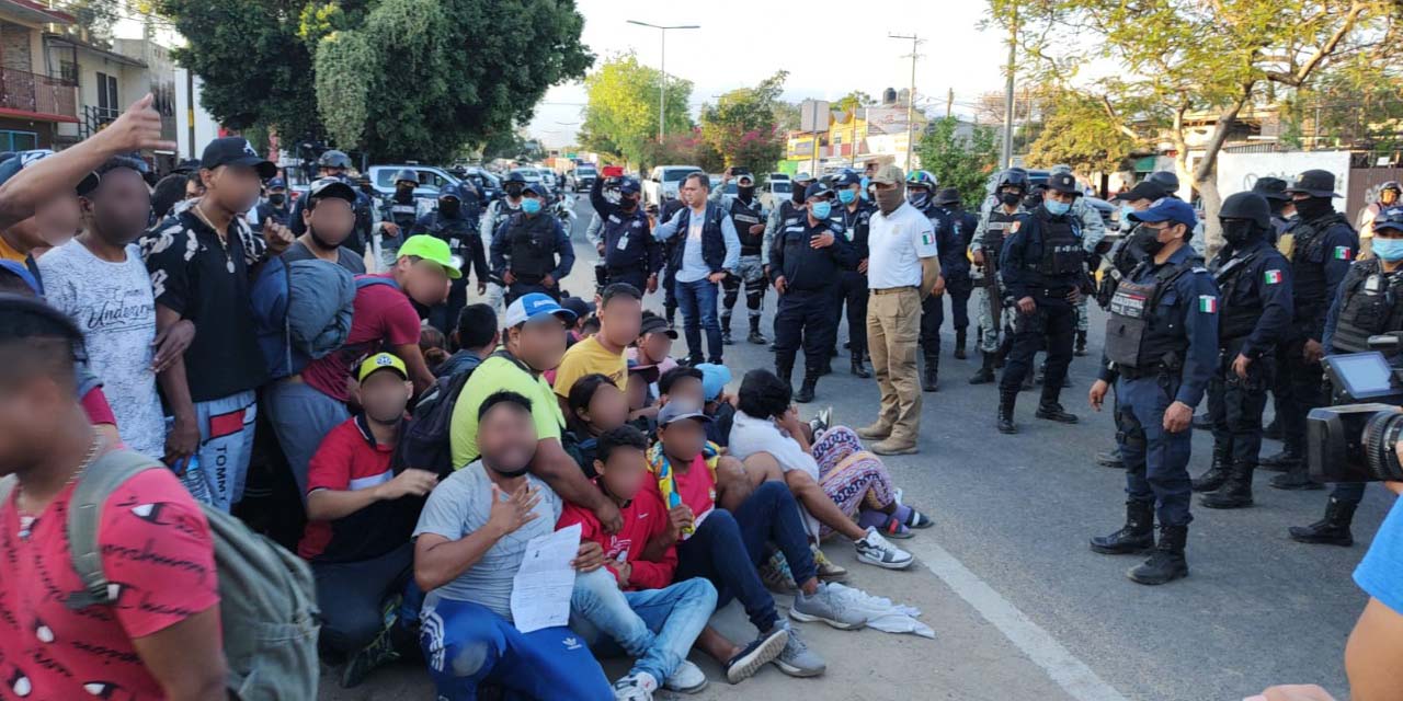 Se amotina grupo de migrantes en el INM | El Imparcial de Oaxaca