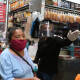 Inflación lleva a los mexicanos a usar crédito para su gasto diario: BBVA