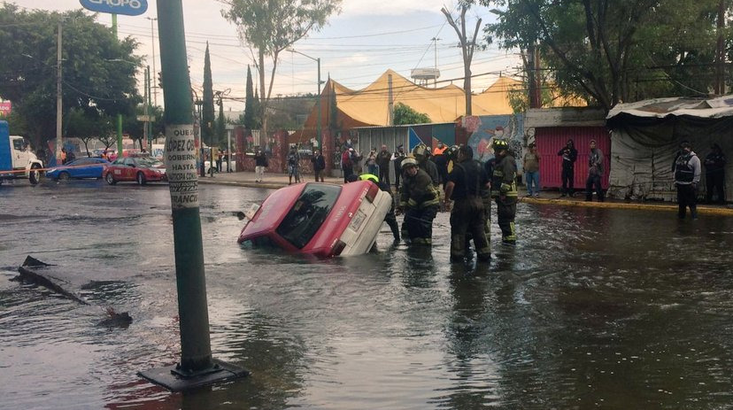 (VIDEO) ¡Inundados! Fuga de agua en Iztapalapa deja severas afectaciones | El Imparcial de Oaxaca