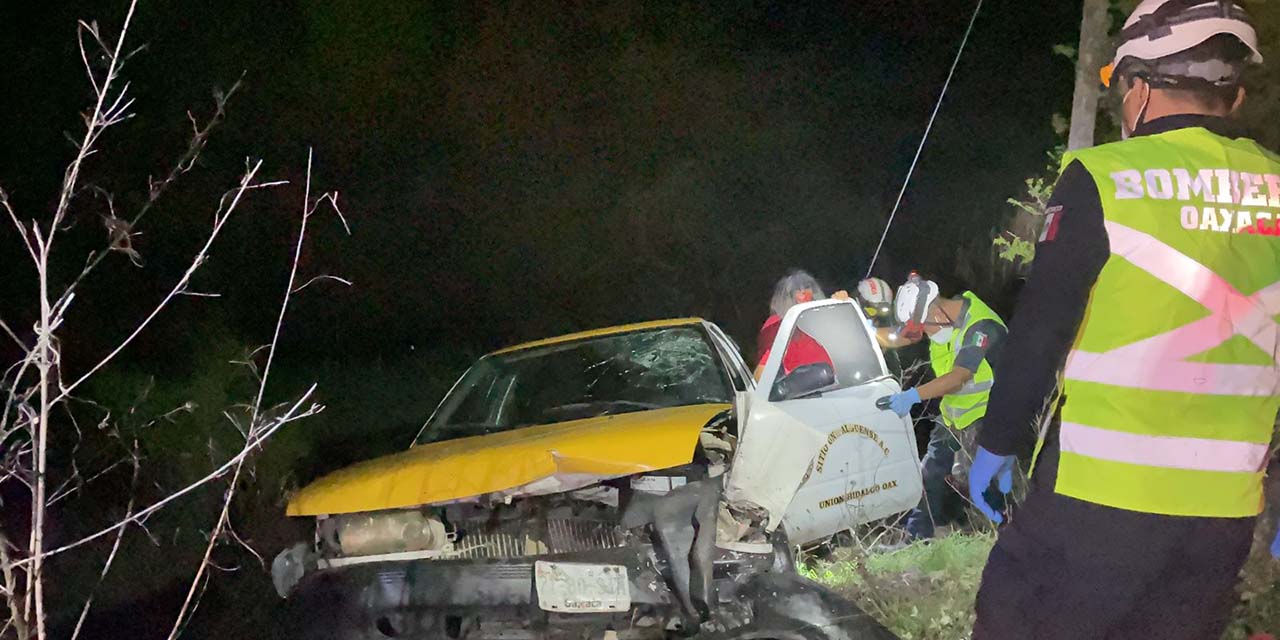 Ebrio taxista provoca aparatoso accidente | El Imparcial de Oaxaca