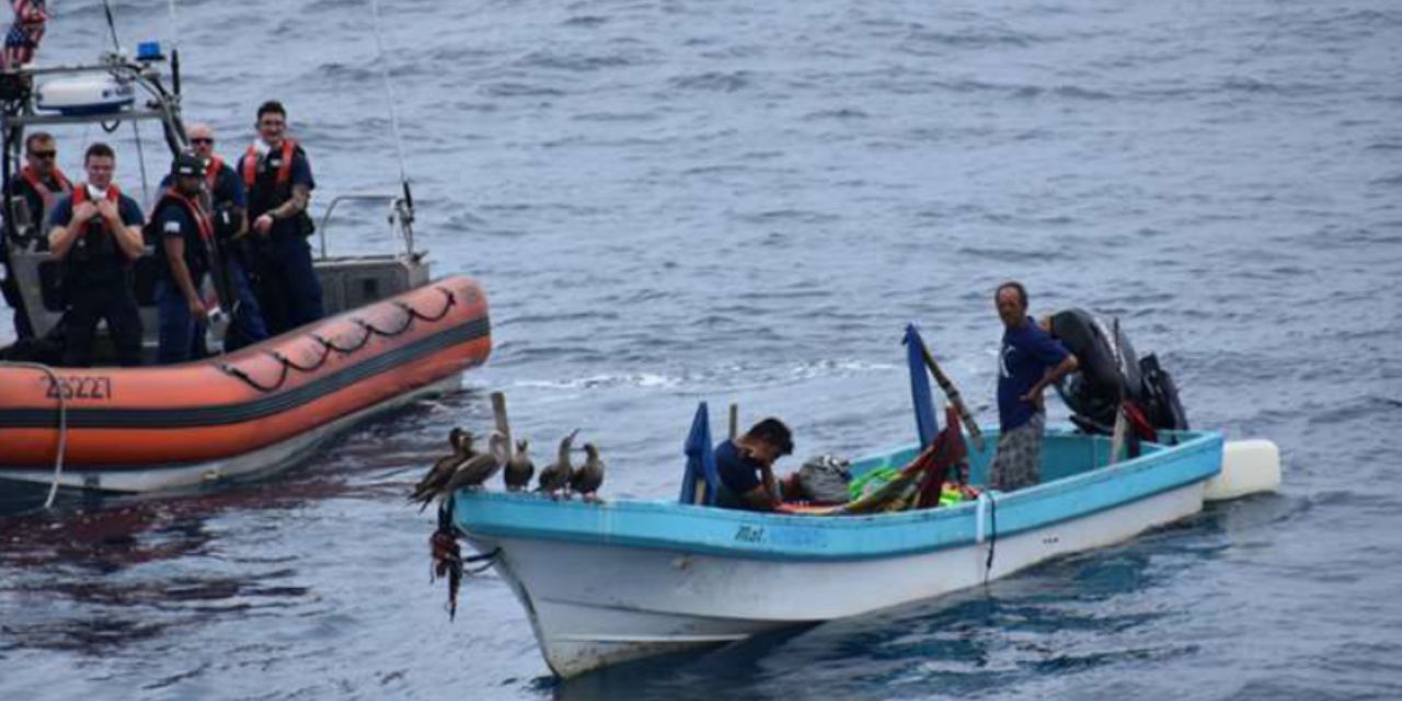 Rescatados tras estar 23 días varados en el mar | El Imparcial de Oaxaca