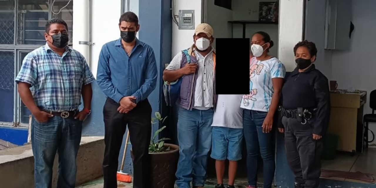 Policía resguarda a menor extraviado y localiza a sus padres | El Imparcial de Oaxaca