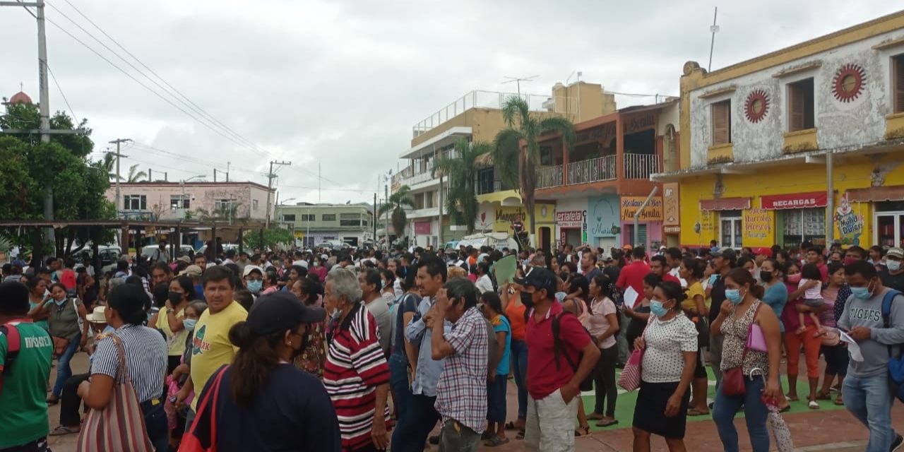Maratónico y desorganizado “Operativo para el Pago Huracán Agatha” en la Costa | El Imparcial de Oaxaca