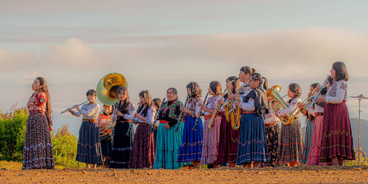 Unen talentos María Reyna y Mujeres del Viento Florido | El Imparcial de Oaxaca