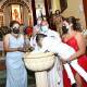 Ángel Sebastián recibe el bautismo
