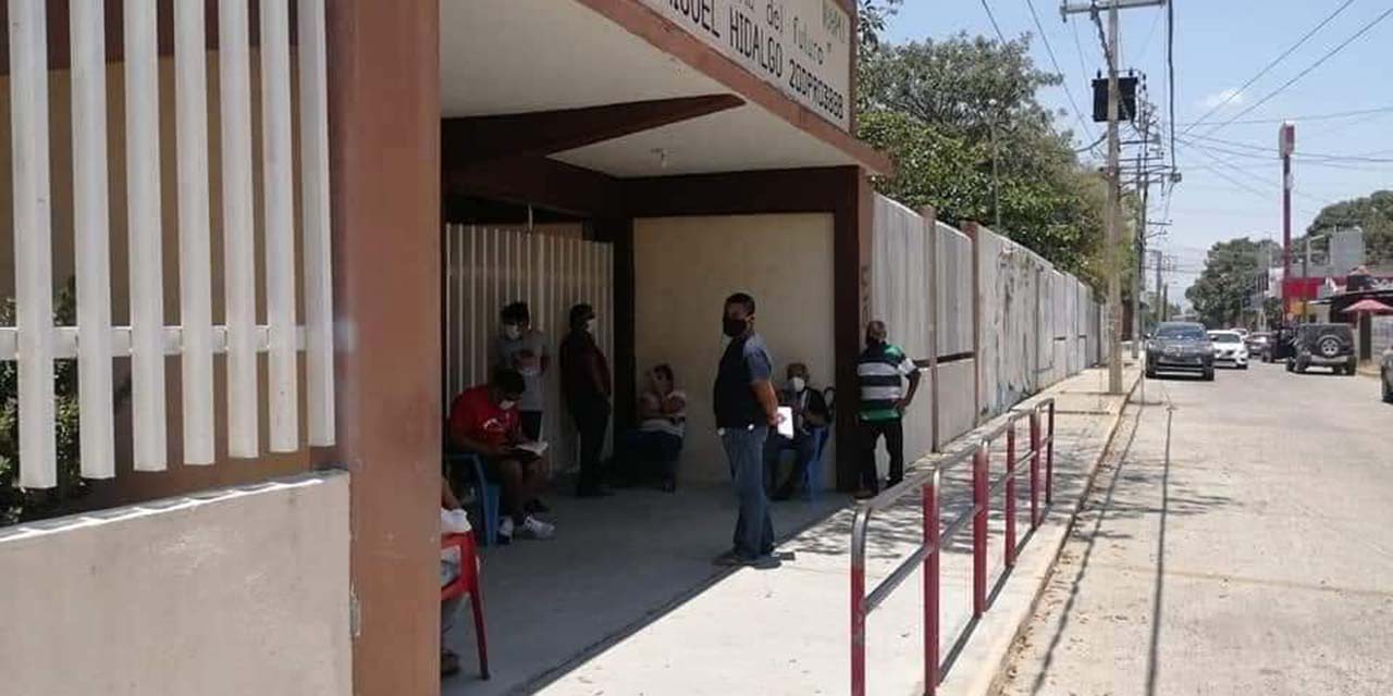 Suspenden clases en cuatro escuelas por posibles contagios covid | El Imparcial de Oaxaca