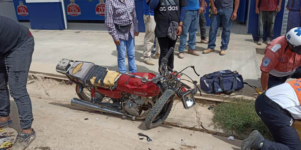 Chocan dos motos de frente | El Imparcial de Oaxaca