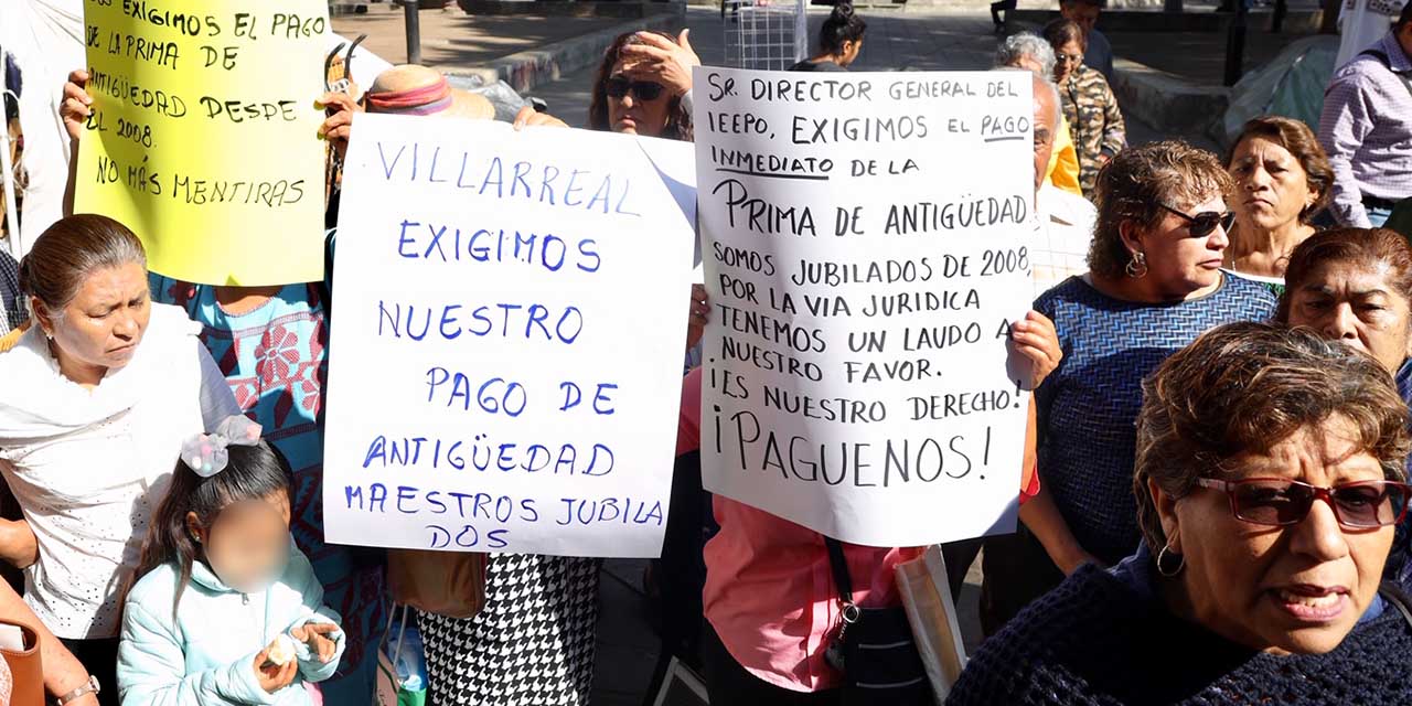 Jubilados de S-22 siguen protestando por laudos y primas de antigüedad | El Imparcial de Oaxaca