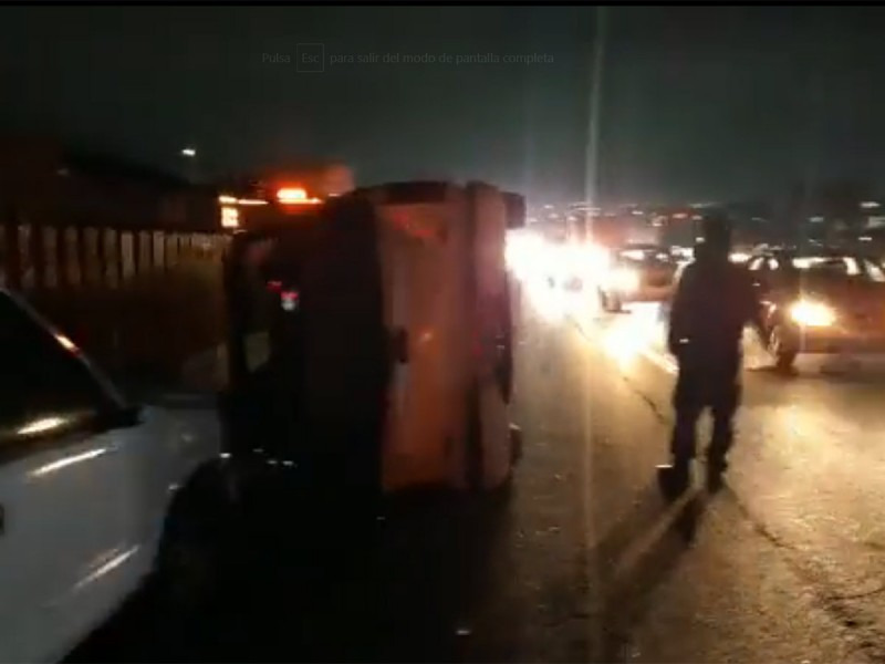 Se registra aparatoso choque sobre la autopista México-Puebla y provoca caos vial | El Imparcial de Oaxaca