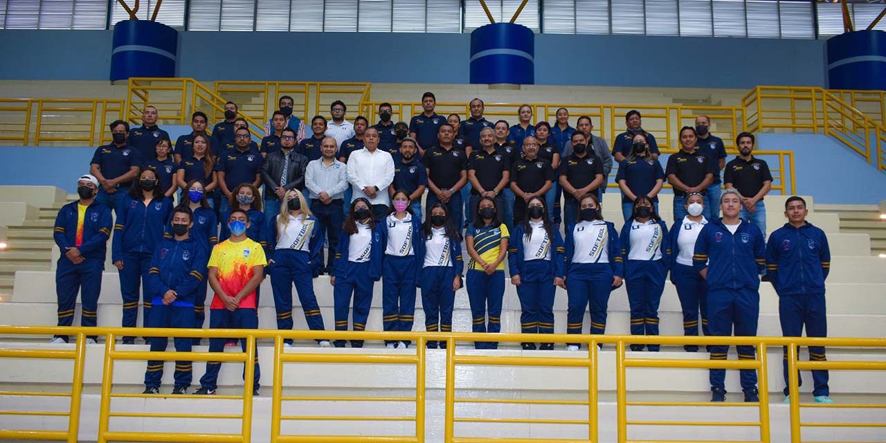 UABJO reconoce a sus medallistas | El Imparcial de Oaxaca