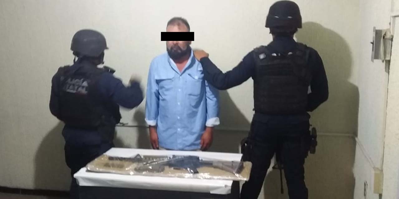 Detienen a sujeto con arma de fuego de la Sedena | El Imparcial de Oaxaca