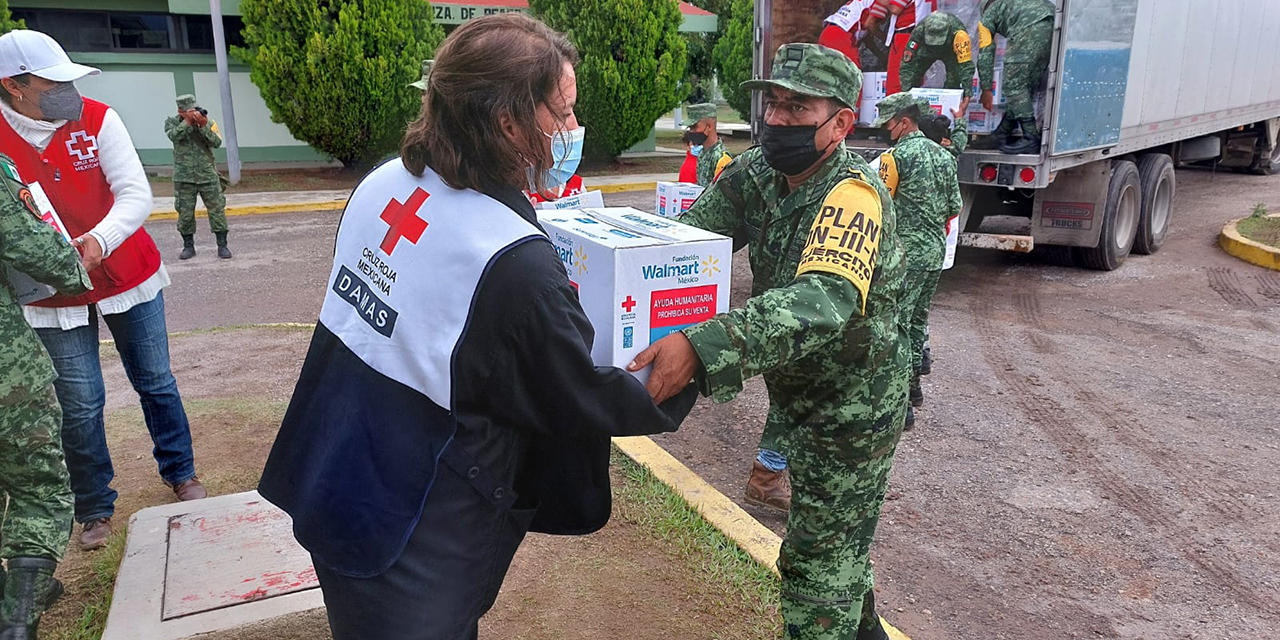 Entrega víveres Cruz Roja a afectados por “Agatha” | El Imparcial de Oaxaca