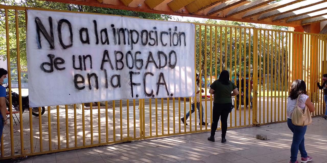 Mantienen toma de CU en respaldo a director de FCyA | El Imparcial de Oaxaca