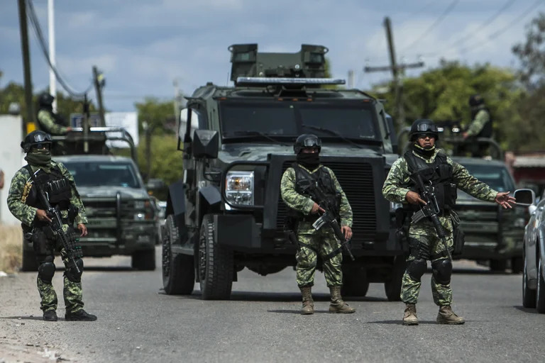 Balacera y persecución en dominios del Cártel de Sinaloa; dos abatidos y dos militares heridos | El Imparcial de Oaxaca
