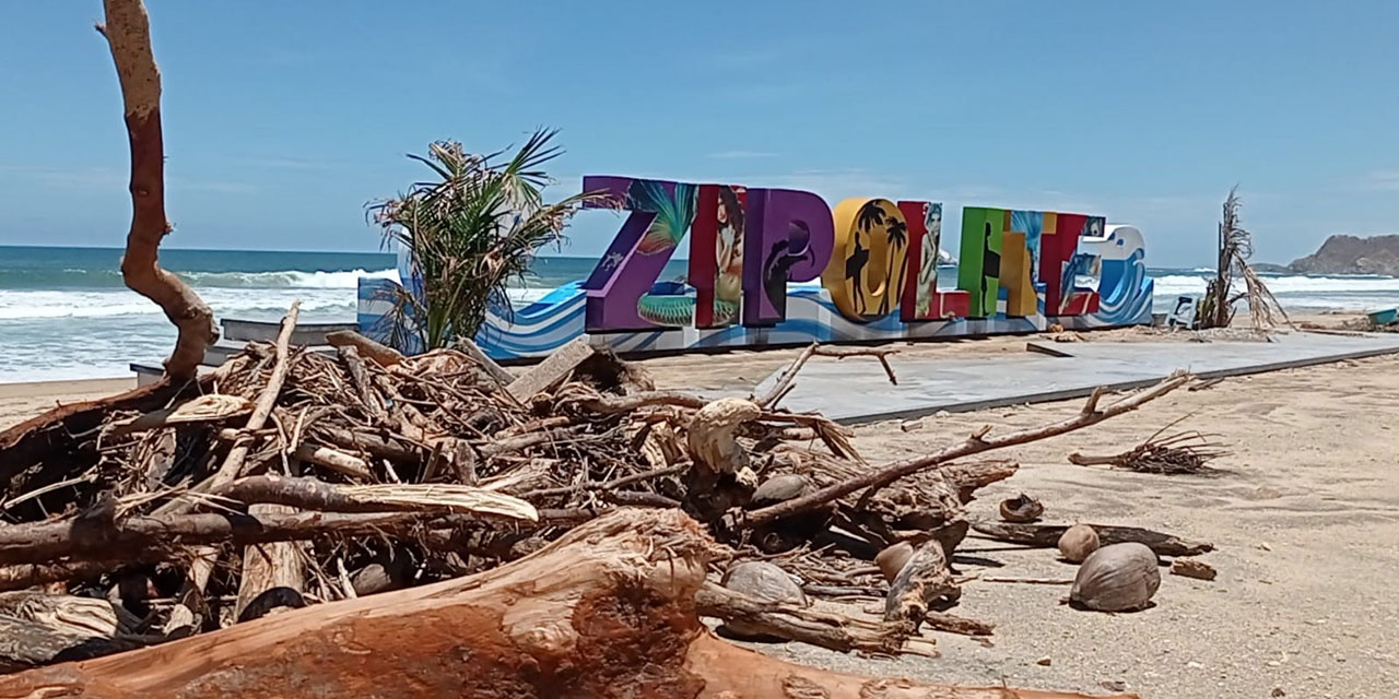 Organizan pobladores de Zipolite su reconstrucción