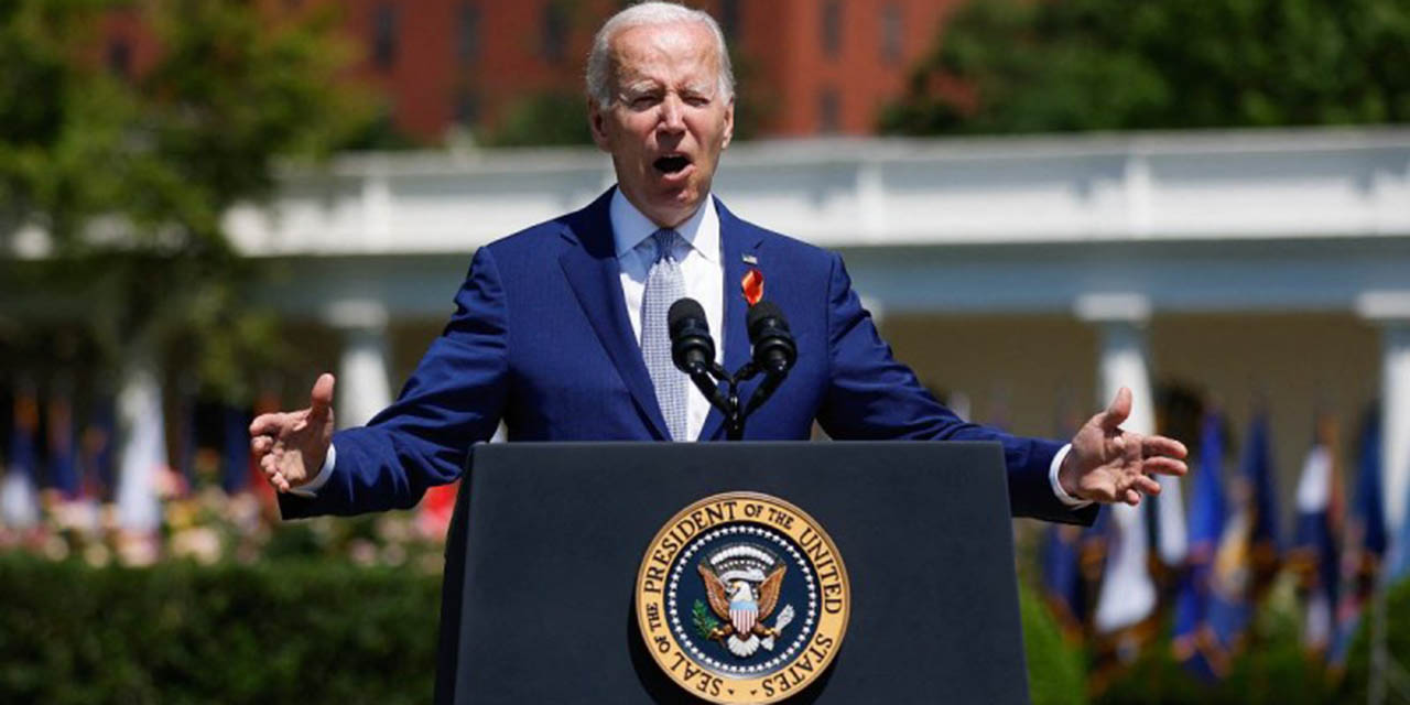 EU está ‘inundado de armas’; Biden renueva llamado a prohibir fusiles de asalto