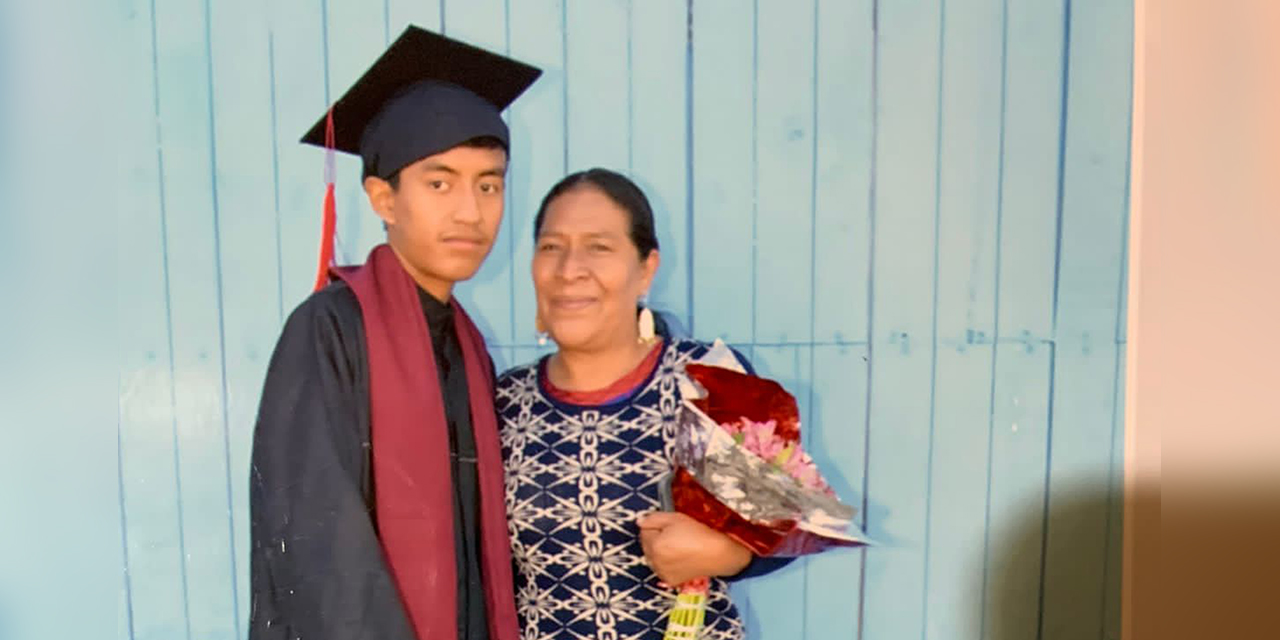 Culmina Alexis Cruz la secundaria | El Imparcial de Oaxaca