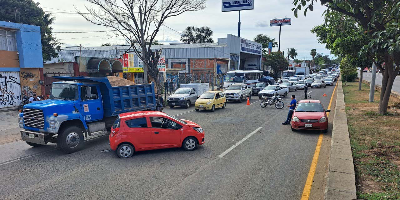 Sin lesionados tras choque de dos vehículos