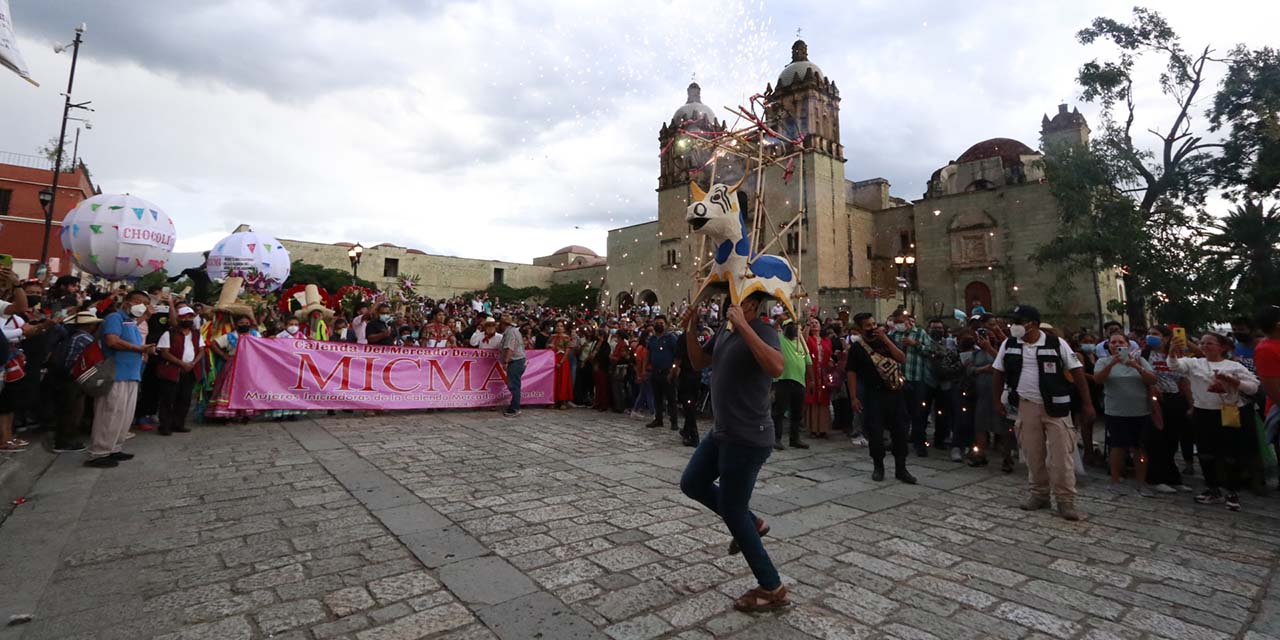 Realizan mercaderes de la Central la “madre de todas las calendas” | El Imparcial de Oaxaca
