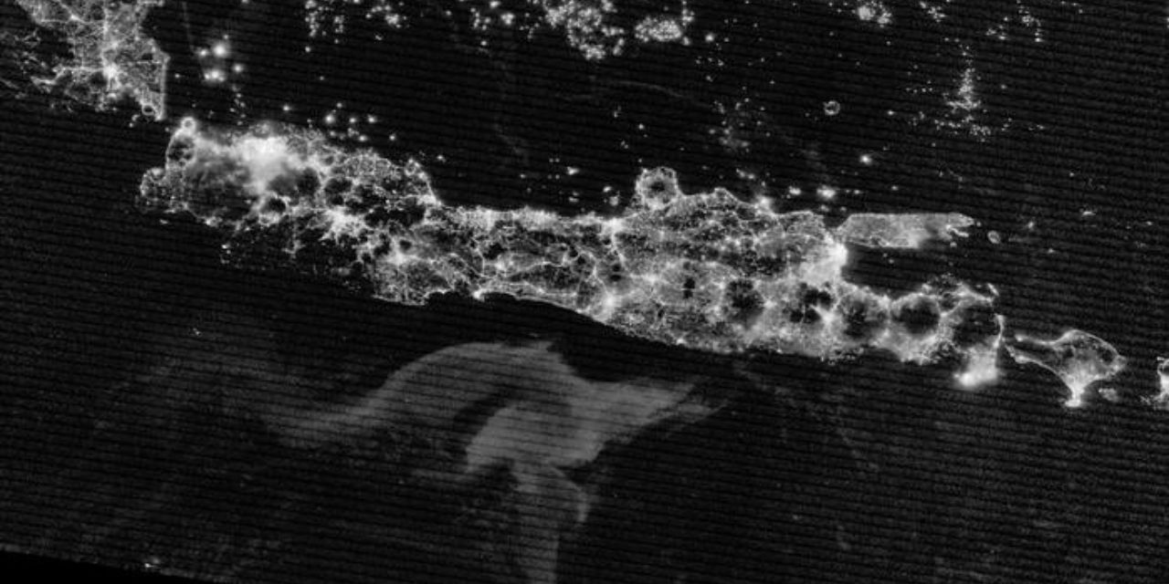 El misterioso fenómeno del “mar lácteo” es captado por primera vez en una fotografía