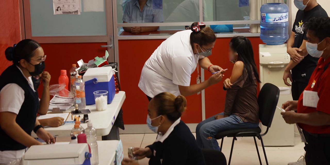 Dejan sin vacuna a 400 mil menores; esperan más lotes | El Imparcial de Oaxaca