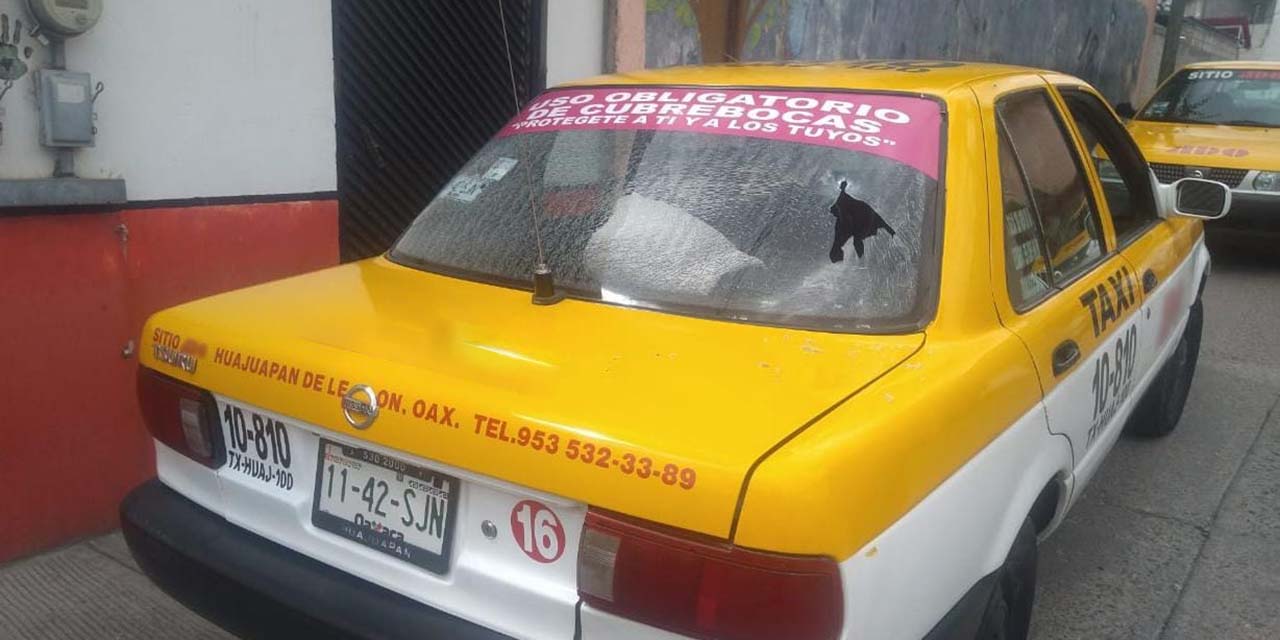 Taxi recibe impactos de bala durante persecución | El Imparcial de Oaxaca