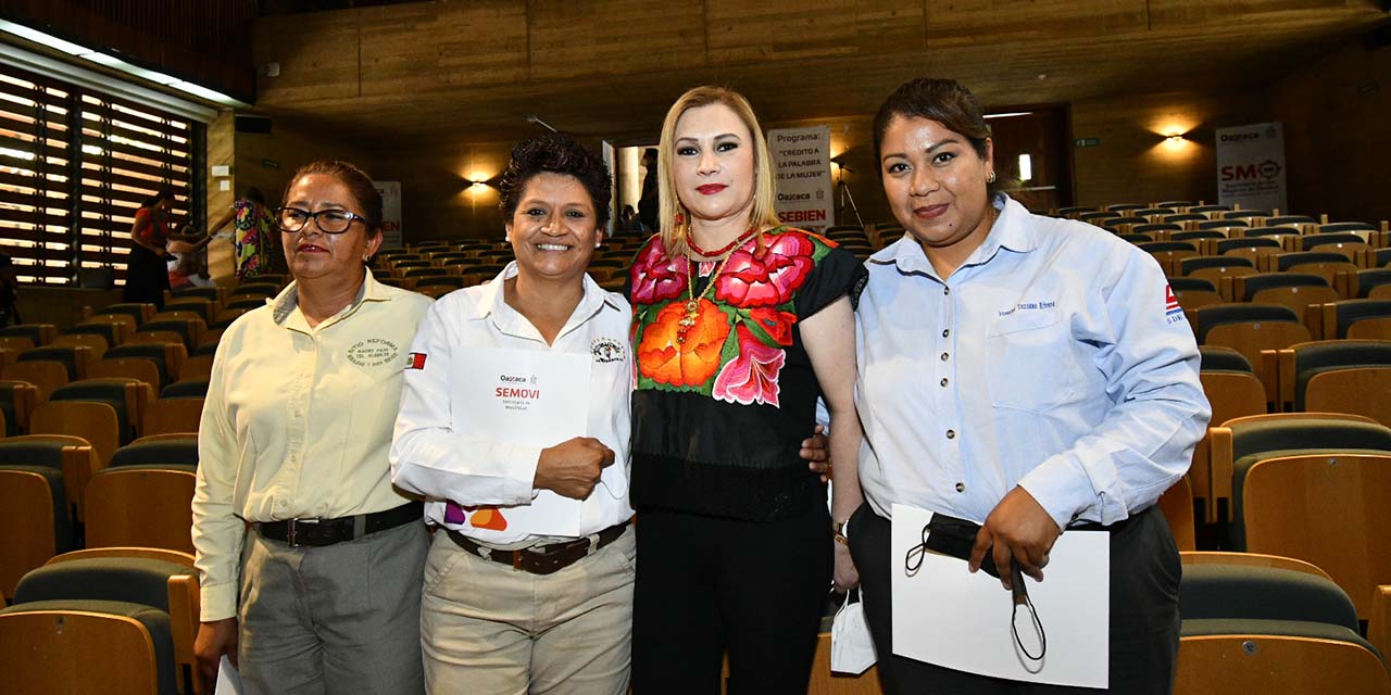Sortean la crisis mujeres taxistas | El Imparcial de Oaxaca