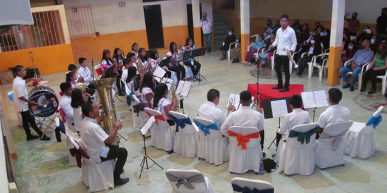 Ofrecen “Hijos del Viento” concierto en Huautla | El Imparcial de Oaxaca