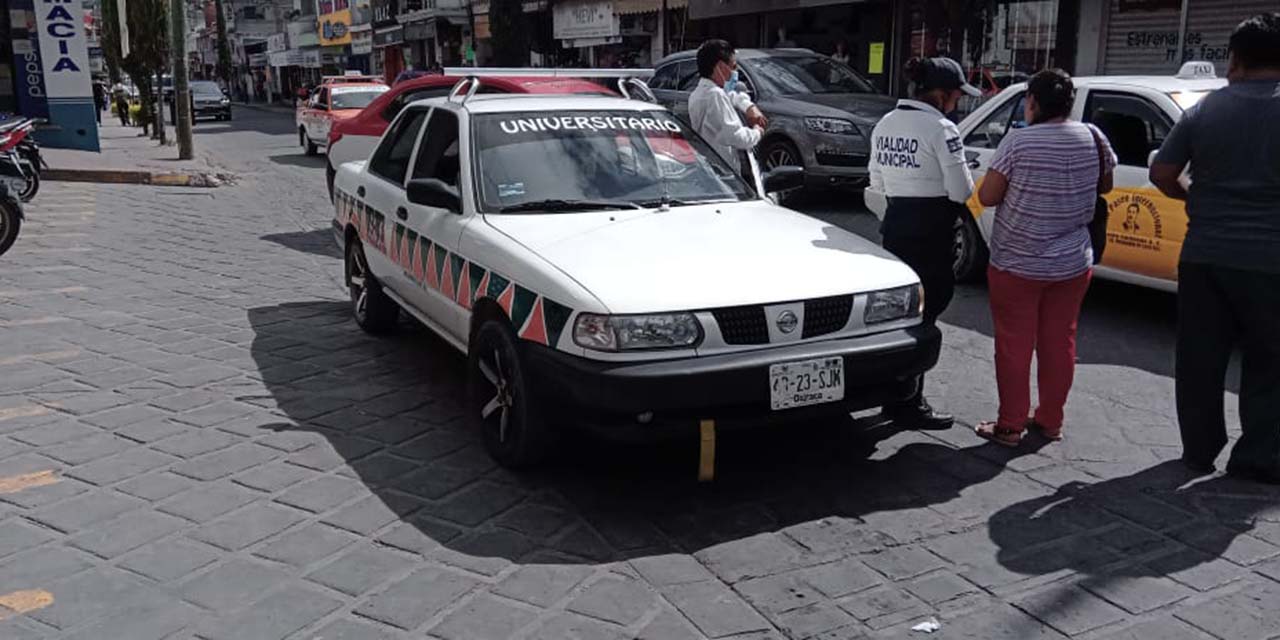 Convulsiona dentro de taxi y moviliza a corporaciones | El Imparcial de Oaxaca