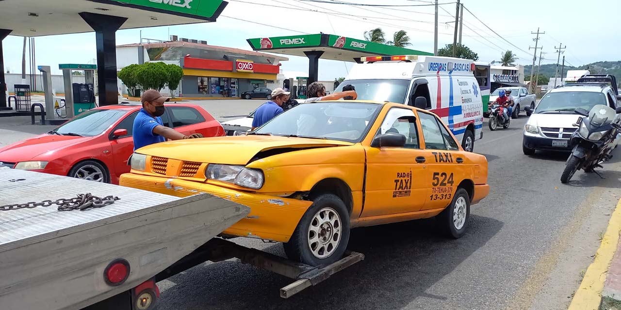 Choque entre taxis deja dos heridos | El Imparcial de Oaxaca