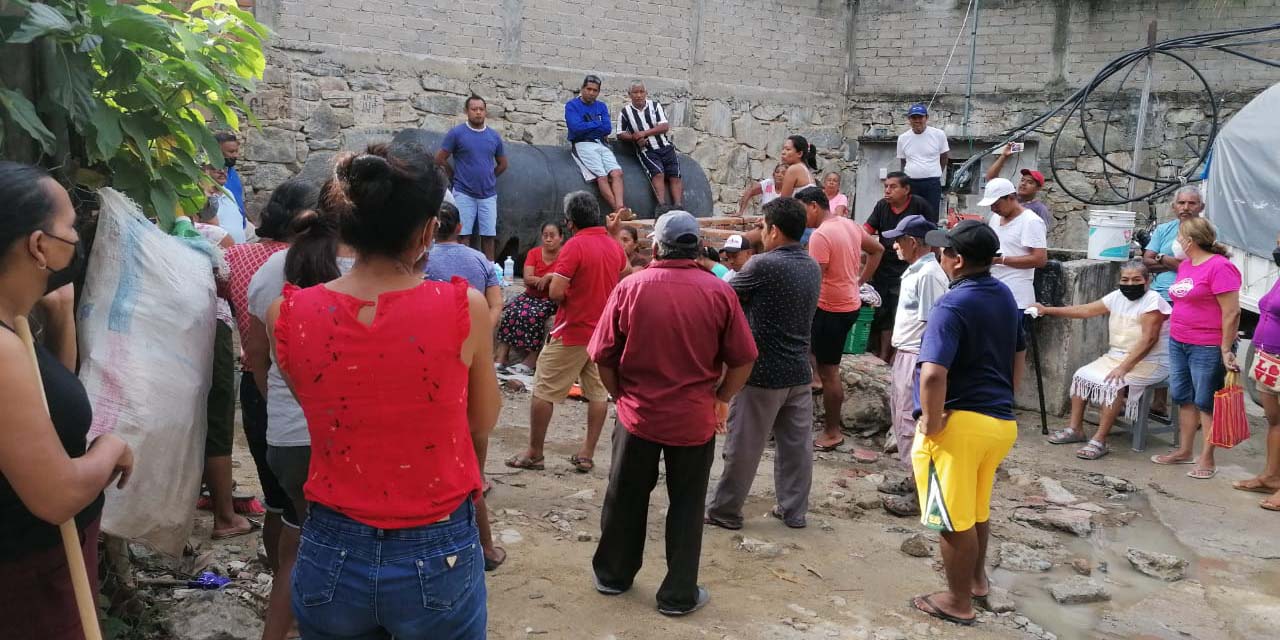 Hacen tequio para limpiar pozos en San Pedro Pochutla | El Imparcial de Oaxaca