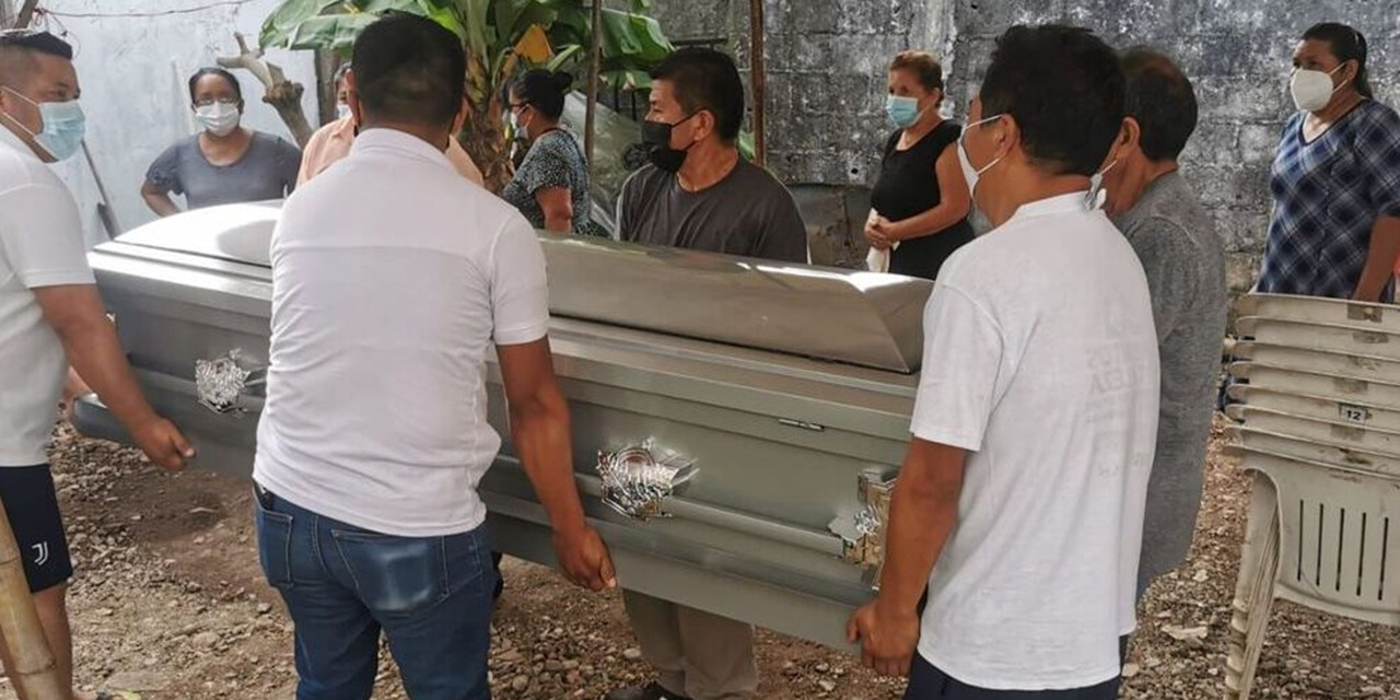 Doloroso recibimiento de los restos de otros dos oaxaqueños fallecidos en tráiler de Texas | El Imparcial de Oaxaca