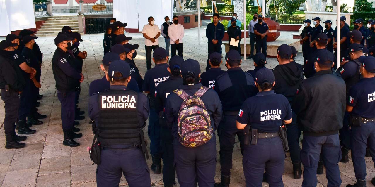Buscan consolidar la paz social con cambio de mando policial | El Imparcial de Oaxaca