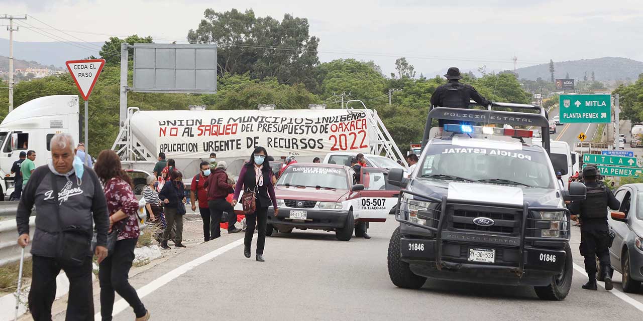 Se llevan turistas su ‘dosis de bloqueos’ | El Imparcial de Oaxaca
