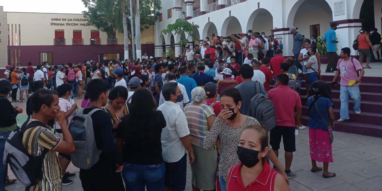Truenan contra el INE en Pochutla | El Imparcial de Oaxaca
